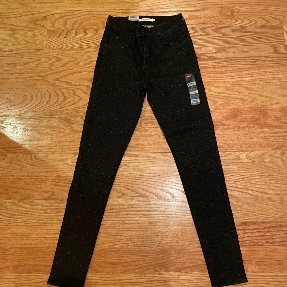 💕 Levi’s 721 High-Rise Skinny Jeans 💕
